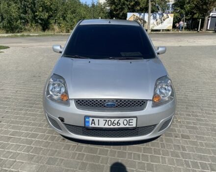 Серый Форд Фиеста, объемом двигателя 1.4 л и пробегом 250 тыс. км за 4199 $, фото 1 на Automoto.ua