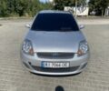 Серый Форд Фиеста, объемом двигателя 1.4 л и пробегом 250 тыс. км за 4199 $, фото 1 на Automoto.ua
