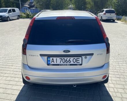 Серый Форд Фиеста, объемом двигателя 1.4 л и пробегом 250 тыс. км за 4199 $, фото 5 на Automoto.ua