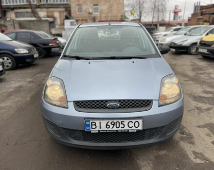 Серый Форд Фиеста, объемом двигателя 1.4 л и пробегом 160 тыс. км за 4200 $, фото 1 на Automoto.ua