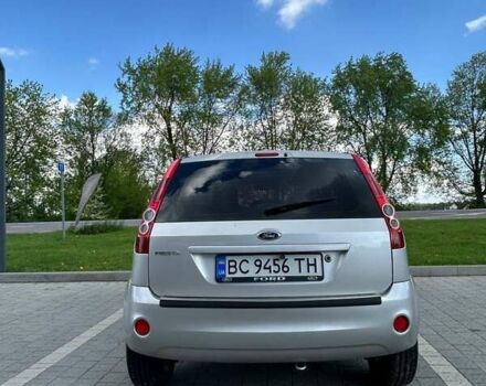 Серый Форд Фиеста, объемом двигателя 1.4 л и пробегом 183 тыс. км за 6100 $, фото 4 на Automoto.ua