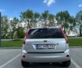 Серый Форд Фиеста, объемом двигателя 1.4 л и пробегом 183 тыс. км за 6100 $, фото 4 на Automoto.ua