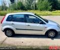 Серый Форд Фиеста, объемом двигателя 1.4 л и пробегом 283 тыс. км за 3999 $, фото 2 на Automoto.ua