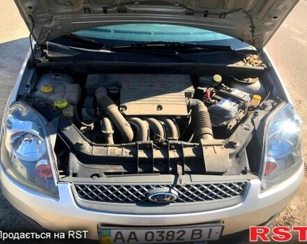 Форд Фиеста 2006 в Киеве на Automoto.ua Серый Форд Фиеста, объемом двигателя 1.3 л и пробегом 52 тыс. км за 2500 $, фото 1 на Automoto.ua