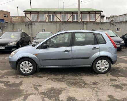 Серый Форд Фиеста, объемом двигателя 1.4 л и пробегом 160 тыс. км за 4200 $, фото 3 на Automoto.ua