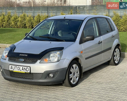 Серый Форд Фиеста, объемом двигателя 1.4 л и пробегом 202 тыс. км за 4850 $, фото 1 на Automoto.ua