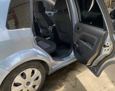 Серый Форд Фиеста, объемом двигателя 1.2 л и пробегом 212 тыс. км за 3800 $, фото 16 на Automoto.ua