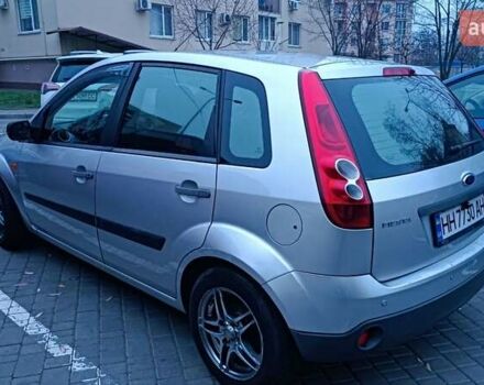 Серый Форд Фиеста, объемом двигателя 1.39 л и пробегом 133 тыс. км за 4000 $, фото 1 на Automoto.ua