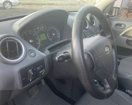 Форд Фиеста 2006 в Житомире на Automoto.ua Серый Форд Фиеста, объемом двигателя 1.4 л и пробегом 282 тыс. км за 3900 $, фото 20 на Automoto.ua