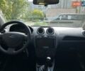 Сірий Форд Фієста, об'ємом двигуна 1.39 л та пробігом 183 тис. км за 5500 $, фото 40 на Automoto.ua