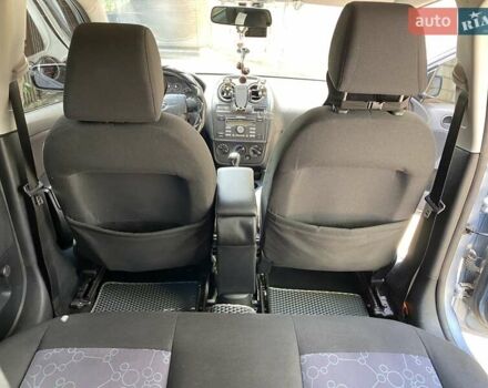 Серый Форд Фиеста, объемом двигателя 1.2 л и пробегом 212 тыс. км за 3800 $, фото 11 на Automoto.ua