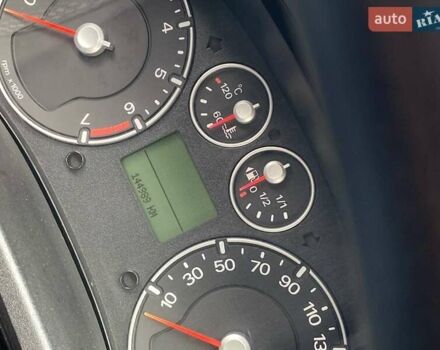 Серый Форд Фиеста, объемом двигателя 1.39 л и пробегом 145 тыс. км за 3500 $, фото 5 на Automoto.ua