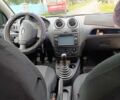 Сірий Форд Фієста, об'ємом двигуна 1.3 л та пробігом 145 тис. км за 3400 $, фото 4 на Automoto.ua