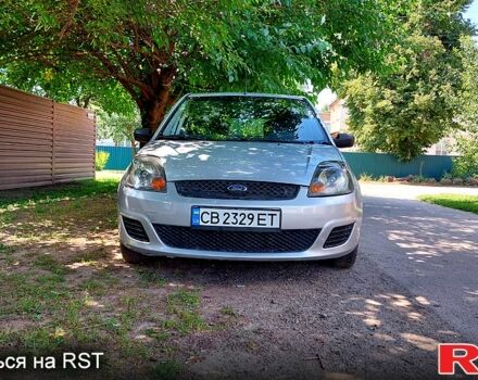 Серый Форд Фиеста, объемом двигателя 1.4 л и пробегом 217 тыс. км за 3850 $, фото 1 на Automoto.ua