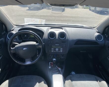 Серый Форд Фиеста, объемом двигателя 1.4 л и пробегом 250 тыс. км за 4199 $, фото 14 на Automoto.ua