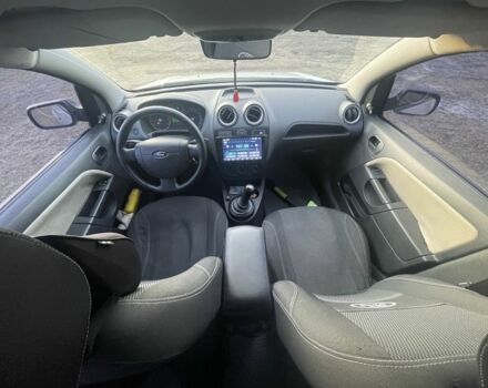 Форд Фиеста 2006 в Житомире на Automoto.ua Серый Форд Фиеста, объемом двигателя 1.4 л и пробегом 282 тыс. км за 3900 $, фото 21 на Automoto.ua