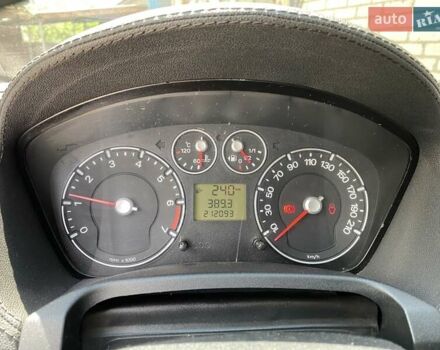 Серый Форд Фиеста, объемом двигателя 1.2 л и пробегом 212 тыс. км за 3800 $, фото 2 на Automoto.ua