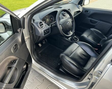 Сірий Форд Фієста, об'ємом двигуна 1.4 л та пробігом 202 тис. км за 4850 $, фото 8 на Automoto.ua