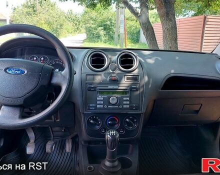 Серый Форд Фиеста, объемом двигателя 1.4 л и пробегом 217 тыс. км за 3850 $, фото 9 на Automoto.ua