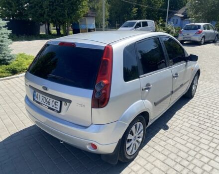 Серый Форд Фиеста, объемом двигателя 1.4 л и пробегом 250 тыс. км за 4199 $, фото 4 на Automoto.ua