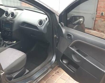 Серый Форд Фиеста, объемом двигателя 1.3 л и пробегом 202 тыс. км за 2800 $, фото 7 на Automoto.ua