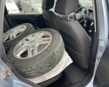 Серый Форд Фиеста, объемом двигателя 1.4 л и пробегом 160 тыс. км за 4200 $, фото 2 на Automoto.ua