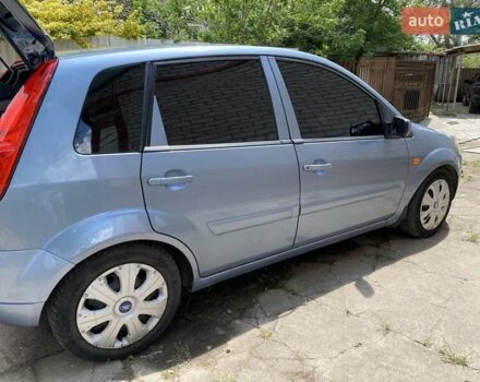 Серый Форд Фиеста, объемом двигателя 1.2 л и пробегом 212 тыс. км за 3800 $, фото 23 на Automoto.ua