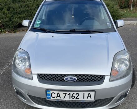 Сірий Форд Фієста, об'ємом двигуна 1.3 л та пробігом 180 тис. км за 5600 $, фото 1 на Automoto.ua