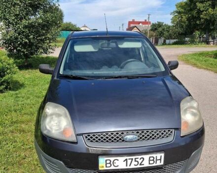 Серый Форд Фиеста, объемом двигателя 1.4 л и пробегом 204 тыс. км за 3799 $, фото 6 на Automoto.ua