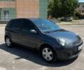 Серый Форд Фиеста, объемом двигателя 2 л и пробегом 193 тыс. км за 3948 $, фото 1 на Automoto.ua