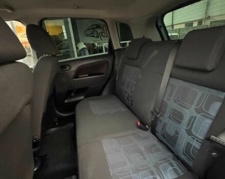 Серый Форд Фиеста, объемом двигателя 1.2 л и пробегом 145 тыс. км за 4350 $, фото 9 на Automoto.ua