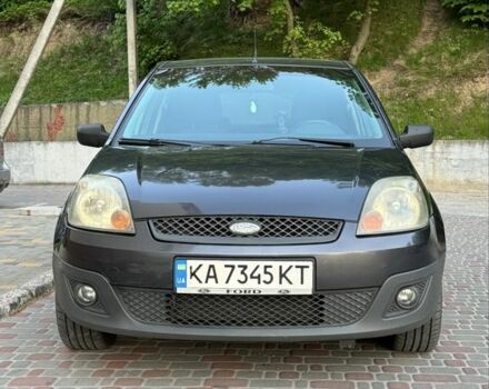 Сірий Форд Фієста, об'ємом двигуна 1.4 л та пробігом 210 тис. км за 4000 $, фото 1 на Automoto.ua