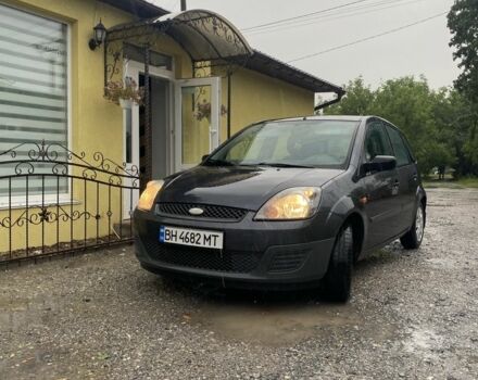 Серый Форд Фиеста, объемом двигателя 1.4 л и пробегом 270 тыс. км за 3500 $, фото 4 на Automoto.ua