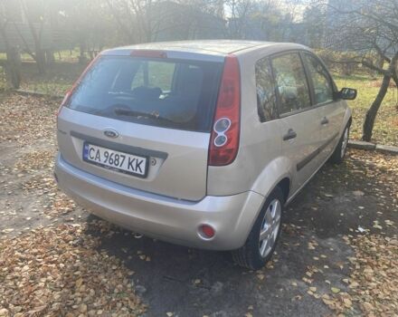 Сірий Форд Фієста, об'ємом двигуна 1.2 л та пробігом 200 тис. км за 2554 $, фото 2 на Automoto.ua