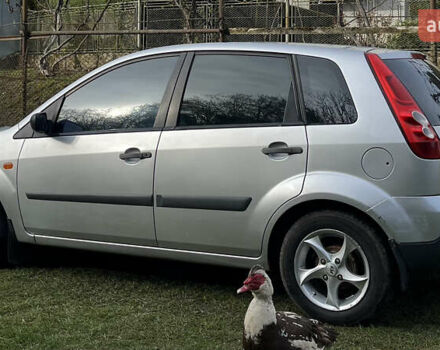 Сірий Форд Фієста, об'ємом двигуна 1.3 л та пробігом 314 тис. км за 3200 $, фото 3 на Automoto.ua