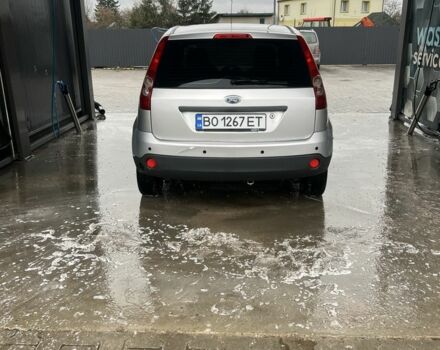 Серый Форд Фиеста, объемом двигателя 1.2 л и пробегом 194 тыс. км за 3300 $, фото 3 на Automoto.ua