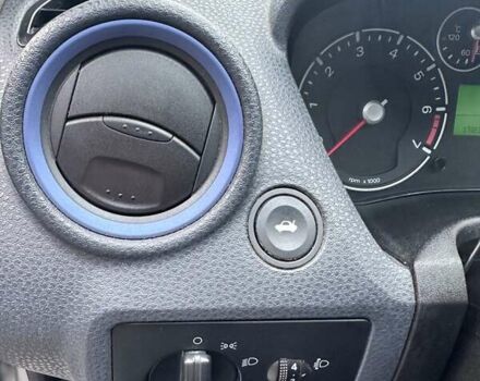 Сірий Форд Фієста, об'ємом двигуна 1.4 л та пробігом 178 тис. км за 4499 $, фото 14 на Automoto.ua