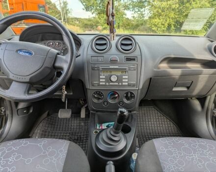 Сірий Форд Фієста, об'ємом двигуна 0 л та пробігом 160 тис. км за 4700 $, фото 5 на Automoto.ua