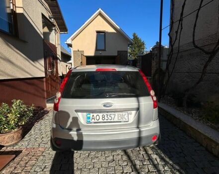 Серый Форд Фиеста, объемом двигателя 1.2 л и пробегом 180 тыс. км за 3700 $, фото 1 на Automoto.ua