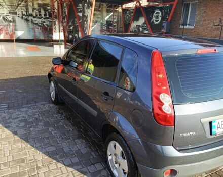 Серый Форд Фиеста, объемом двигателя 1.2 л и пробегом 180 тыс. км за 3700 $, фото 3 на Automoto.ua