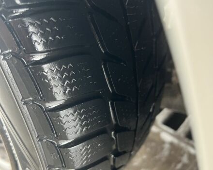 Серый Форд Фиеста, объемом двигателя 1.2 л и пробегом 194 тыс. км за 3300 $, фото 14 на Automoto.ua