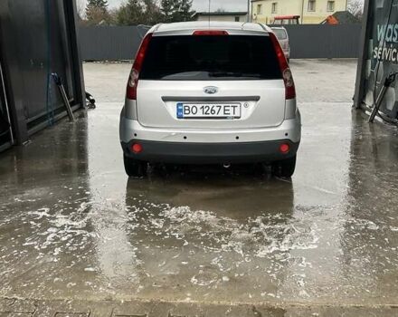 Серый Форд Фиеста, объемом двигателя 1.2 л и пробегом 194 тыс. км за 3300 $, фото 2 на Automoto.ua