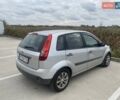 Сірий Форд Фієста, об'ємом двигуна 1.24 л та пробігом 240 тис. км за 3000 $, фото 2 на Automoto.ua