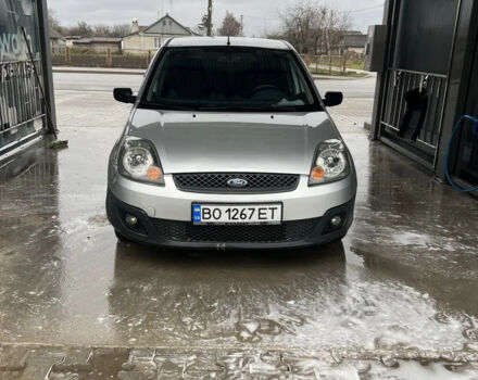 Сірий Форд Фієста, об'ємом двигуна 1.2 л та пробігом 194 тис. км за 3300 $, фото 2 на Automoto.ua