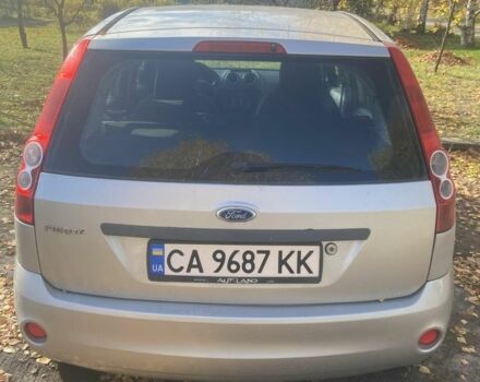 Сірий Форд Фієста, об'ємом двигуна 1.2 л та пробігом 200 тис. км за 2554 $, фото 4 на Automoto.ua