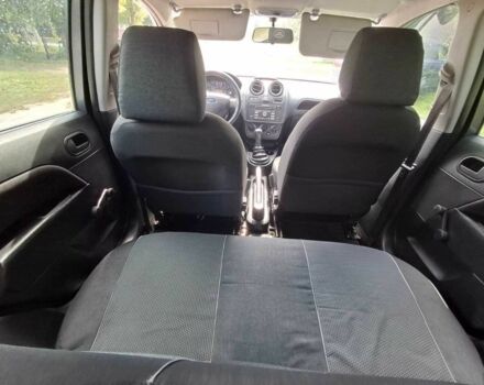 Серый Форд Фиеста, объемом двигателя 1.4 л и пробегом 204 тыс. км за 3799 $, фото 4 на Automoto.ua