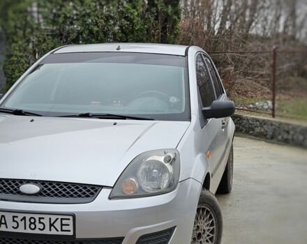 Сірий Форд Фієста, об'ємом двигуна 1.2 л та пробігом 246 тис. км за 3800 $, фото 4 на Automoto.ua