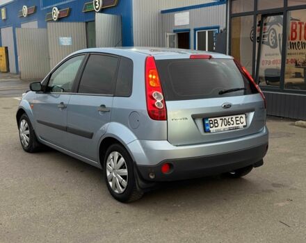 Серый Форд Фиеста, объемом двигателя 1.2 л и пробегом 145 тыс. км за 4350 $, фото 6 на Automoto.ua