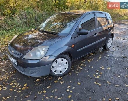 Сірий Форд Фієста, об'ємом двигуна 1.4 л та пробігом 292 тис. км за 2800 $, фото 1 на Automoto.ua