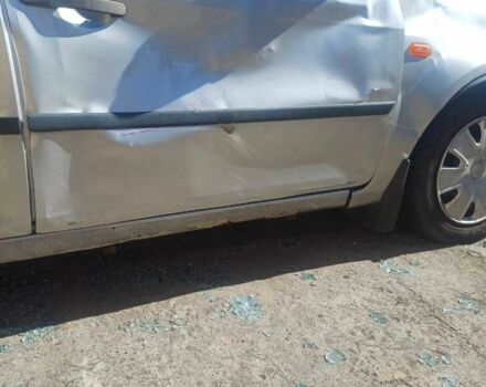 Серый Форд Фиеста, объемом двигателя 1.4 л и пробегом 233 тыс. км за 902 $, фото 9 на Automoto.ua